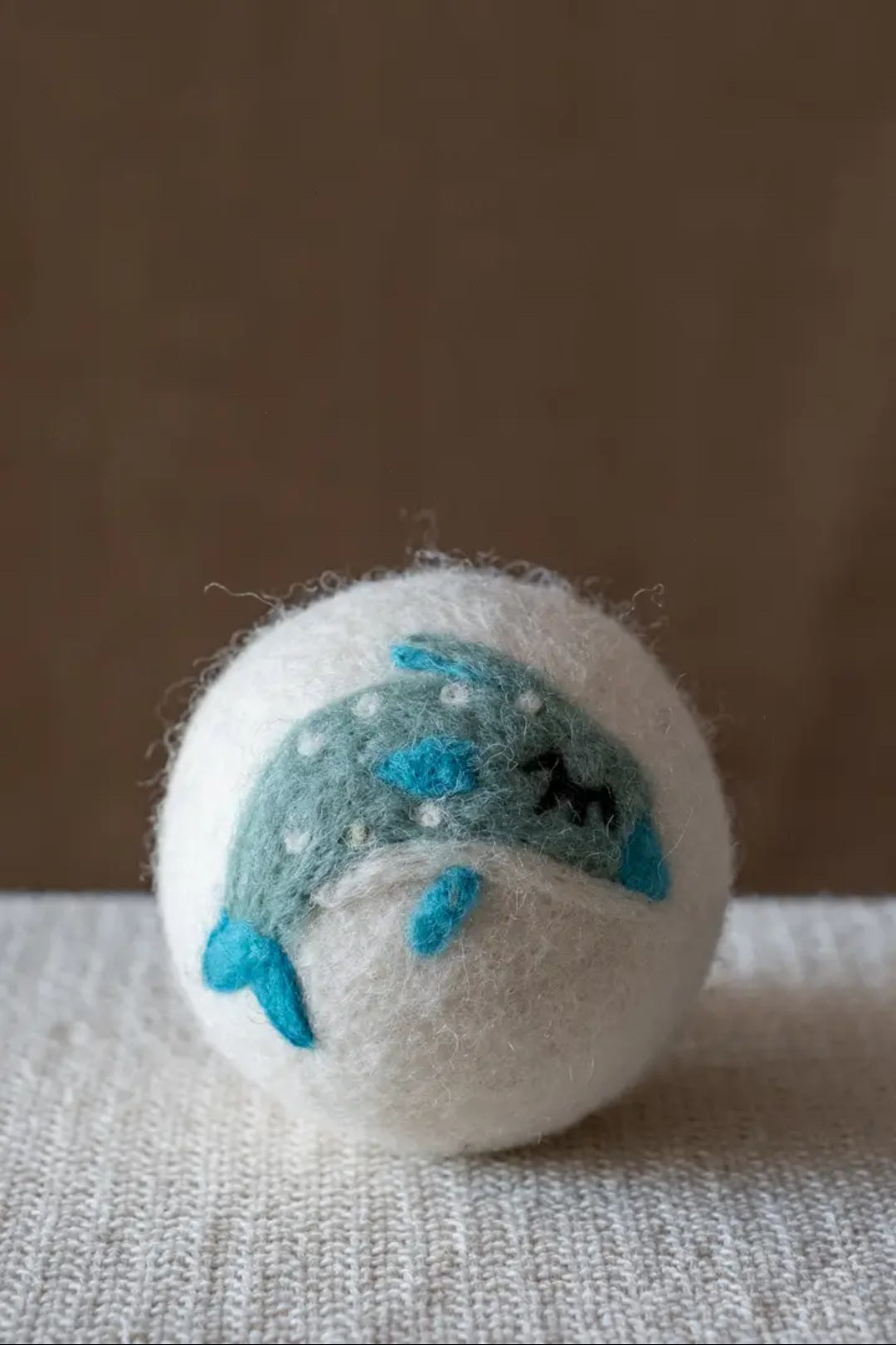 Dolphin Dryer Ball
